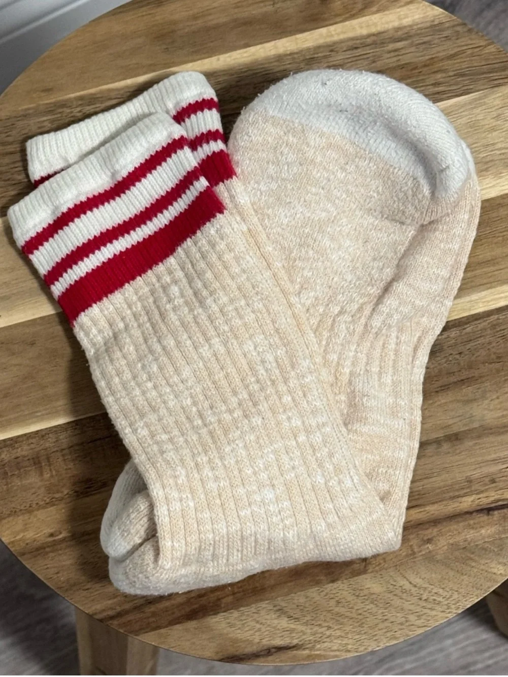 Ivy Ellis The Torrisdale Striped Ribbed Socks Red Cream Unisex OS